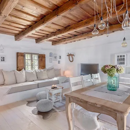 Domacija Pri Momi Daire *