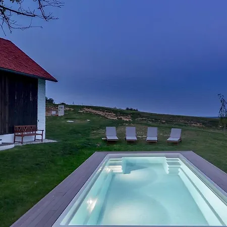 Daire Domacija Pri Momi *