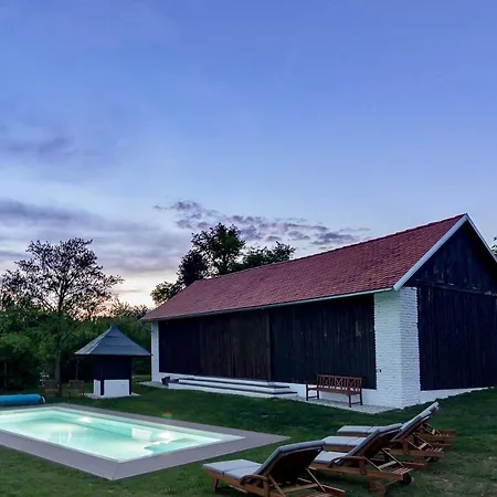 公寓 Domacija Pri Momi *