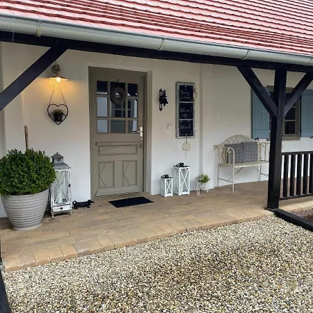 Domacija Pri Momi Daire *