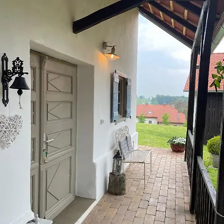Domacija Pri Momi Appartement *