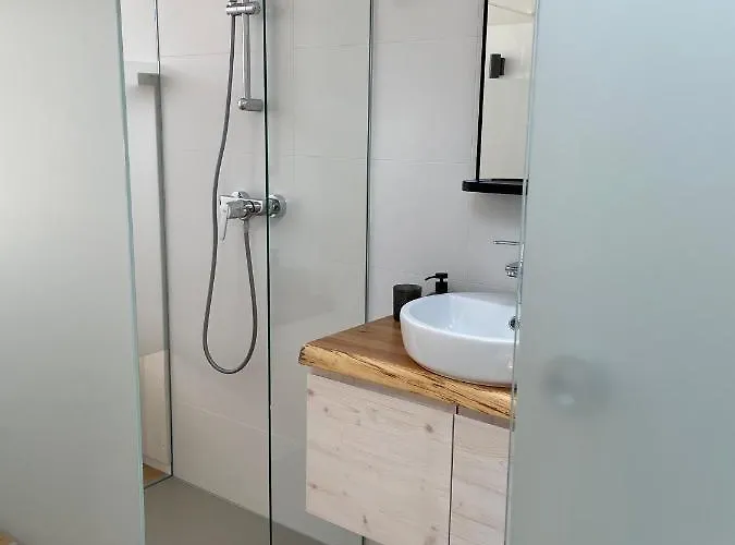 Domacija Pri Momi Apartamento